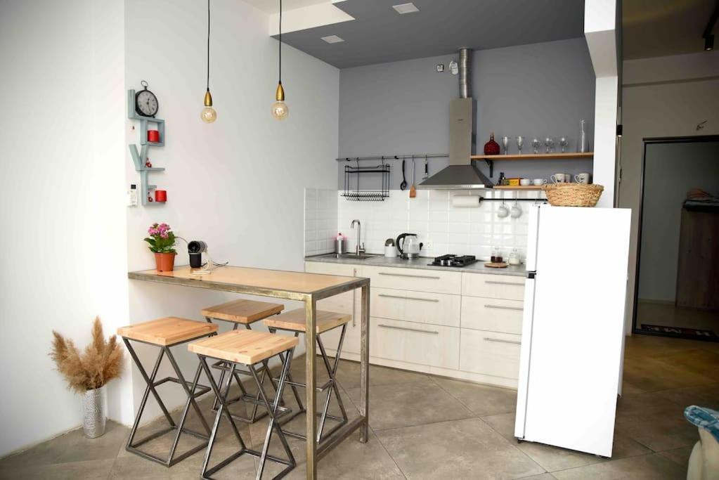 New! Cozy Stylish With Breathtaking View Daire